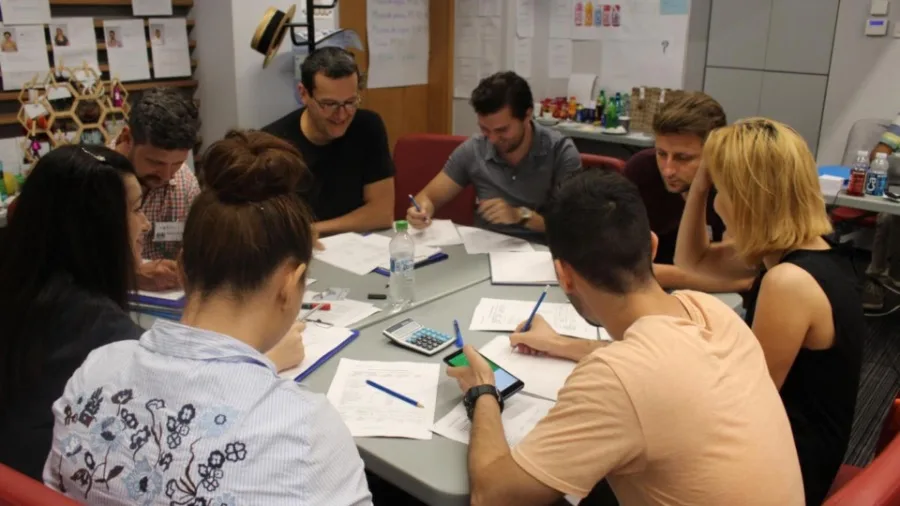 Atelier Empretec – lucru pe echipe, la masă